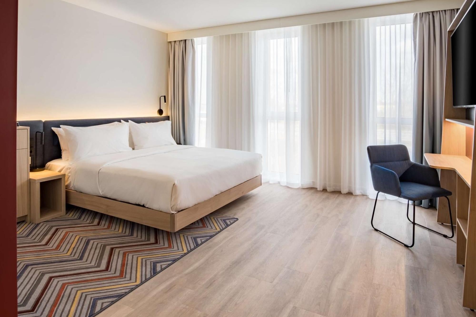 King Room - Mobility Accessible