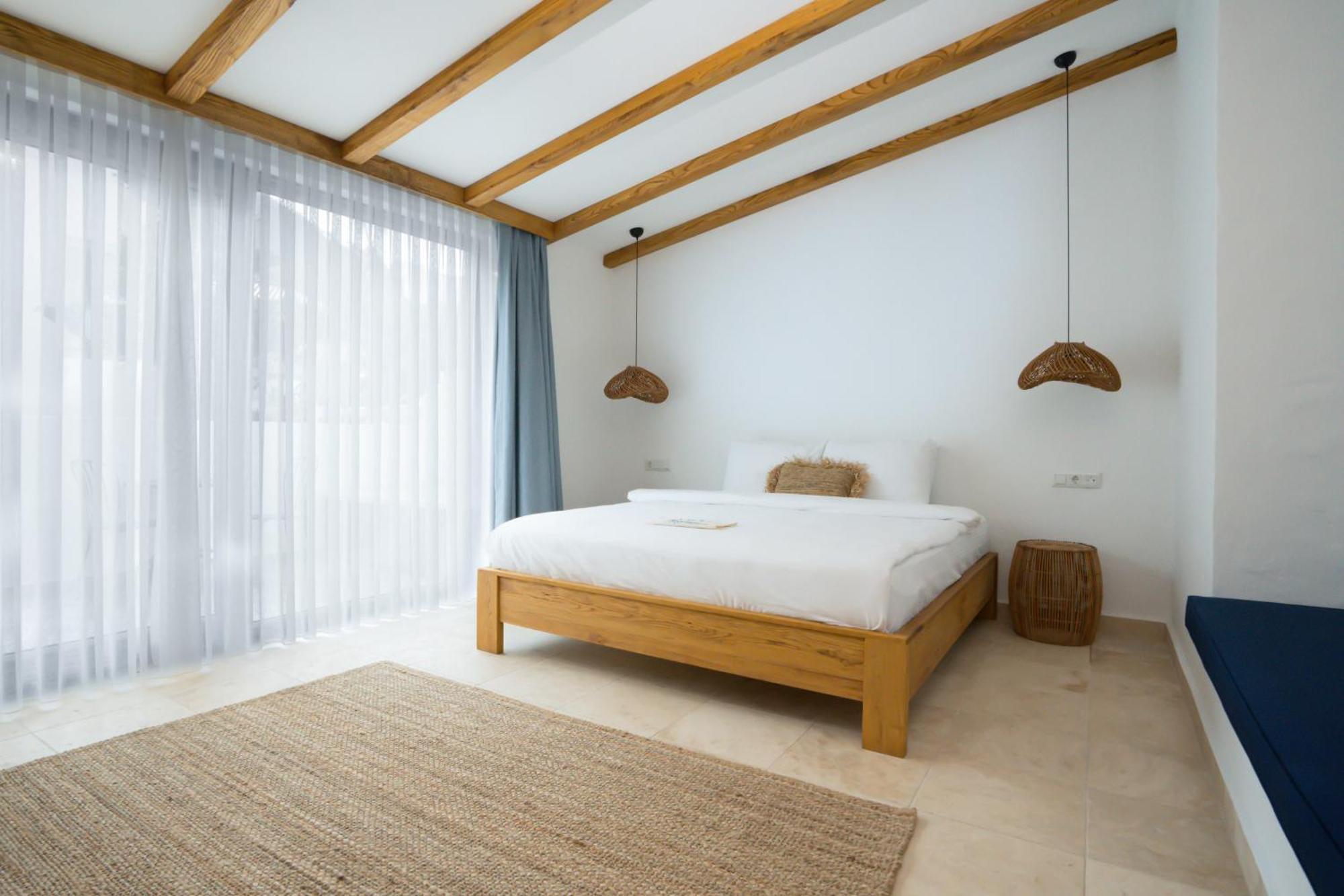 King Room,1558007029:JPEG
