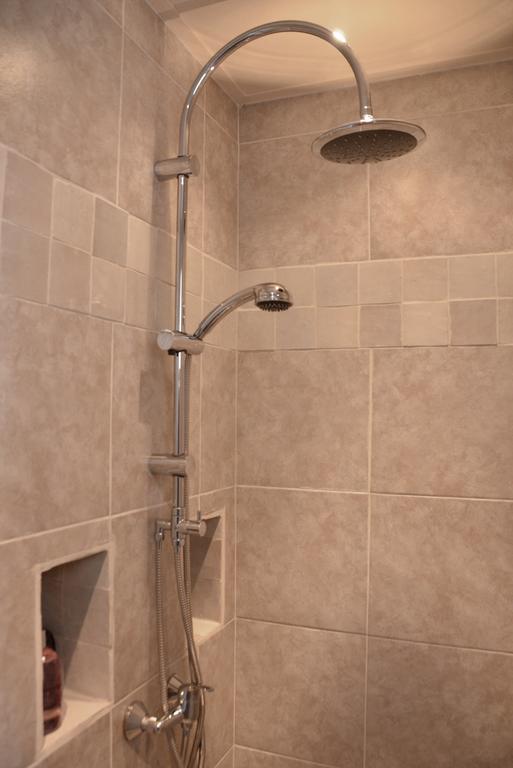 Driepersoonskamer met Eigen Badkamer