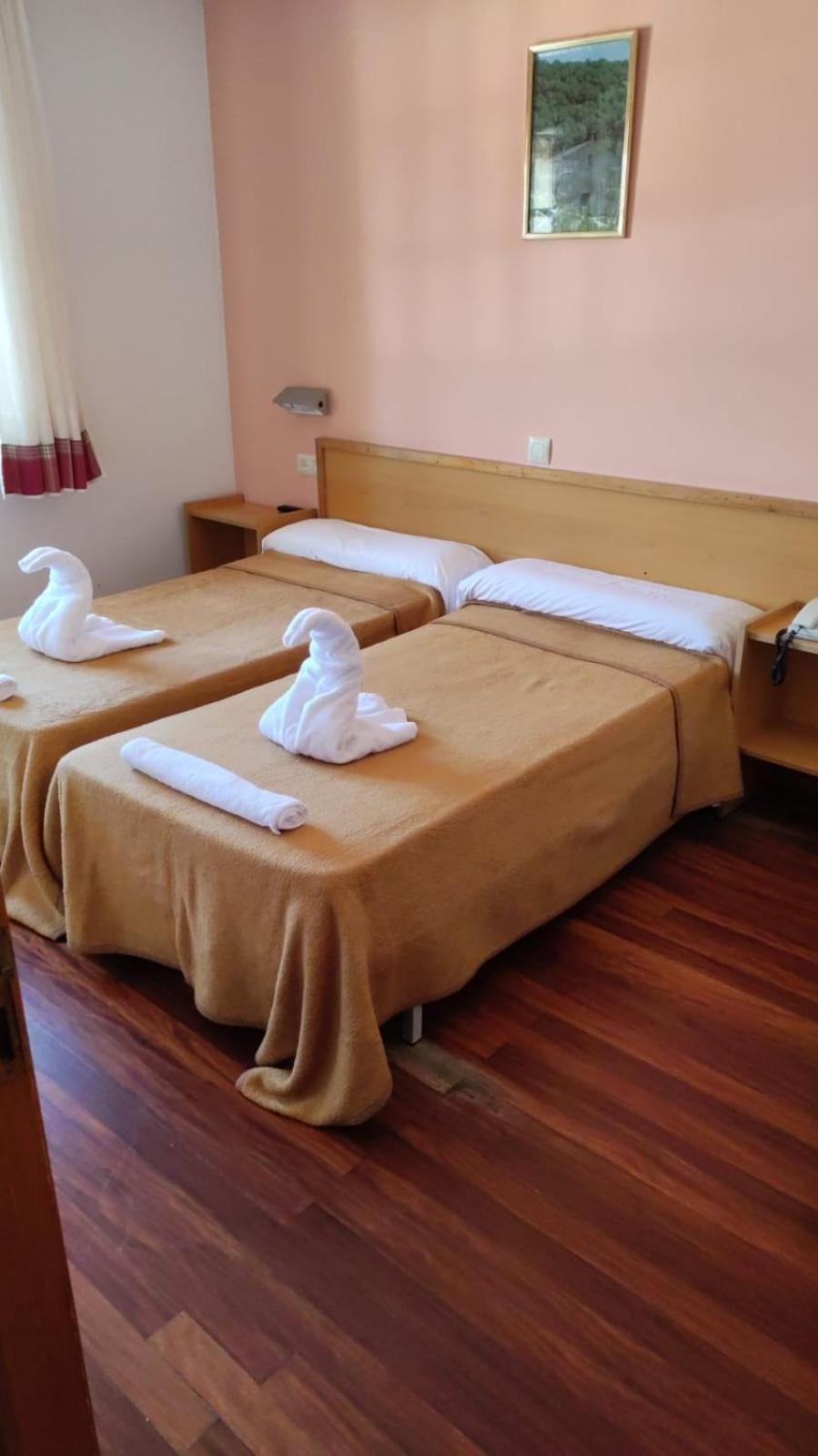 Double Room,1591359496:JPEG