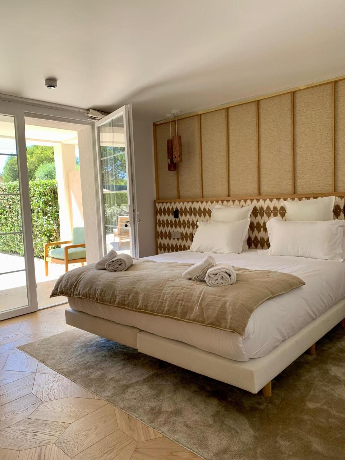 Double Room Patio,1595557703:JPEG