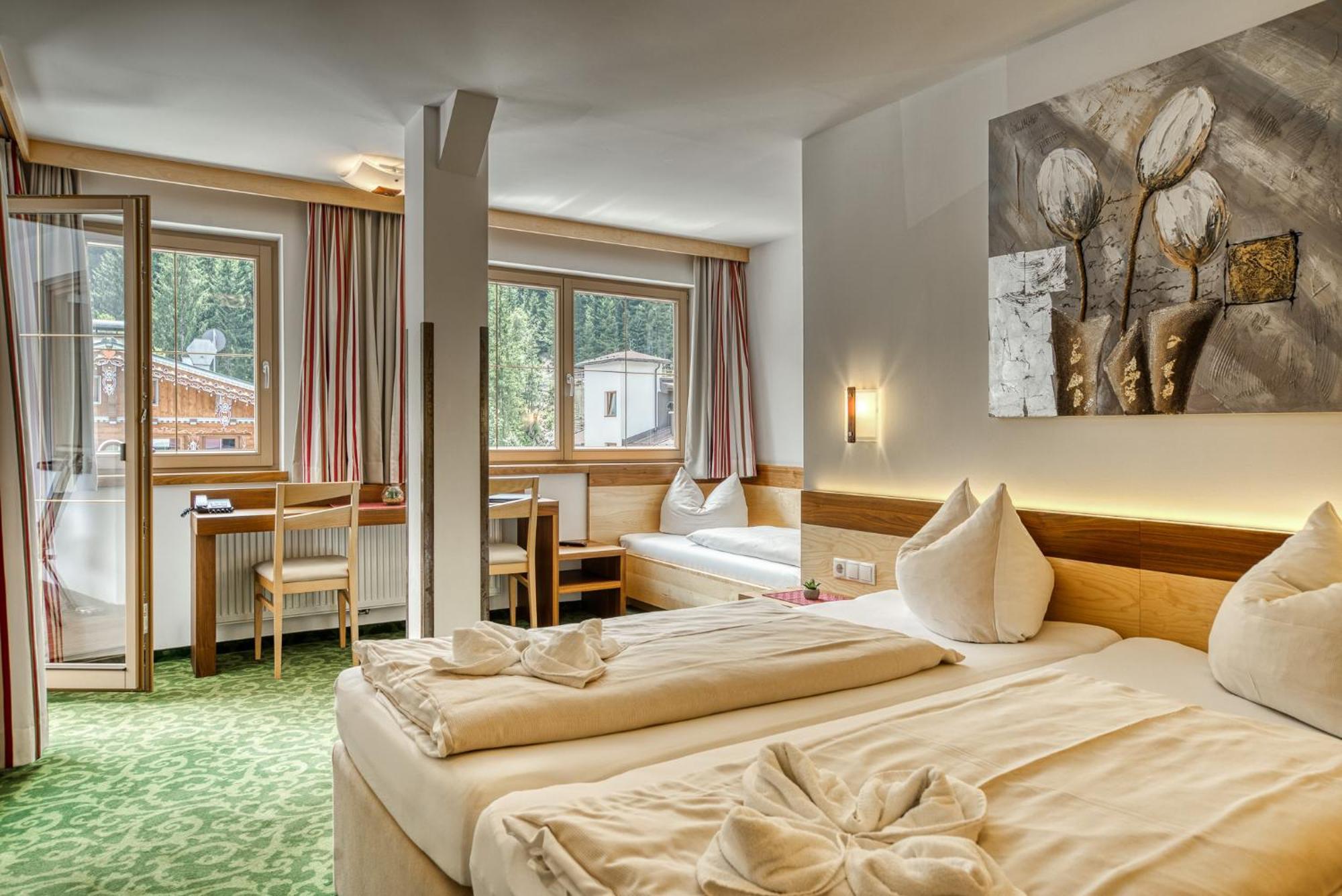 Comfort Triple Room with Balcony