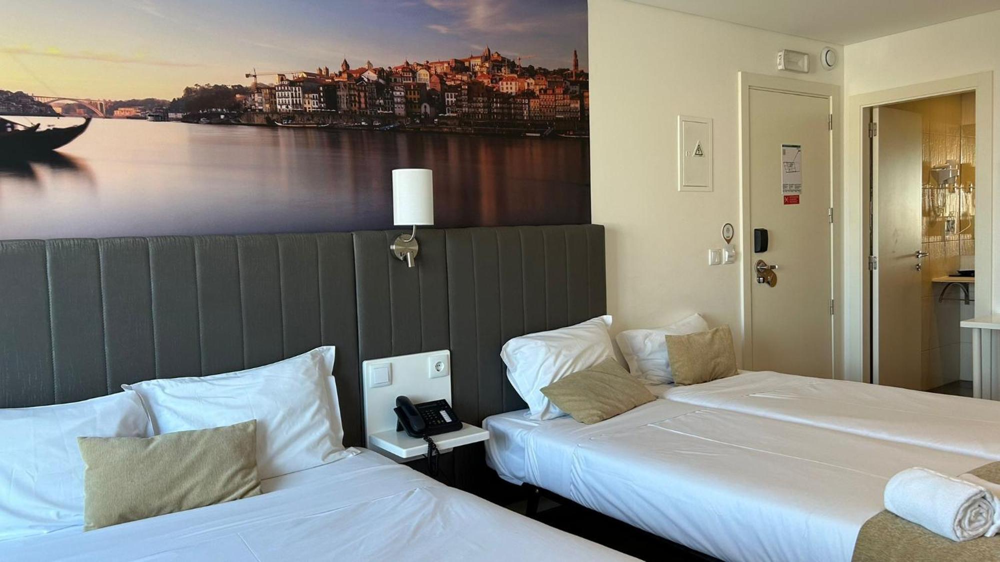 Quarto Triplo com Varanda