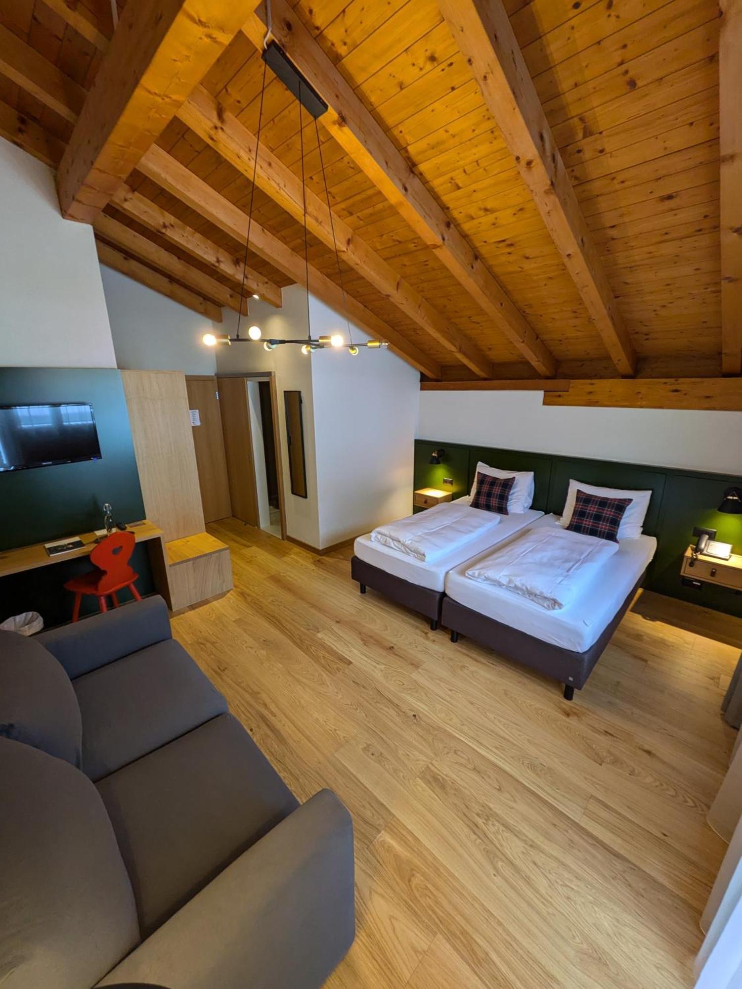 Deluxe Family Room with Balcony