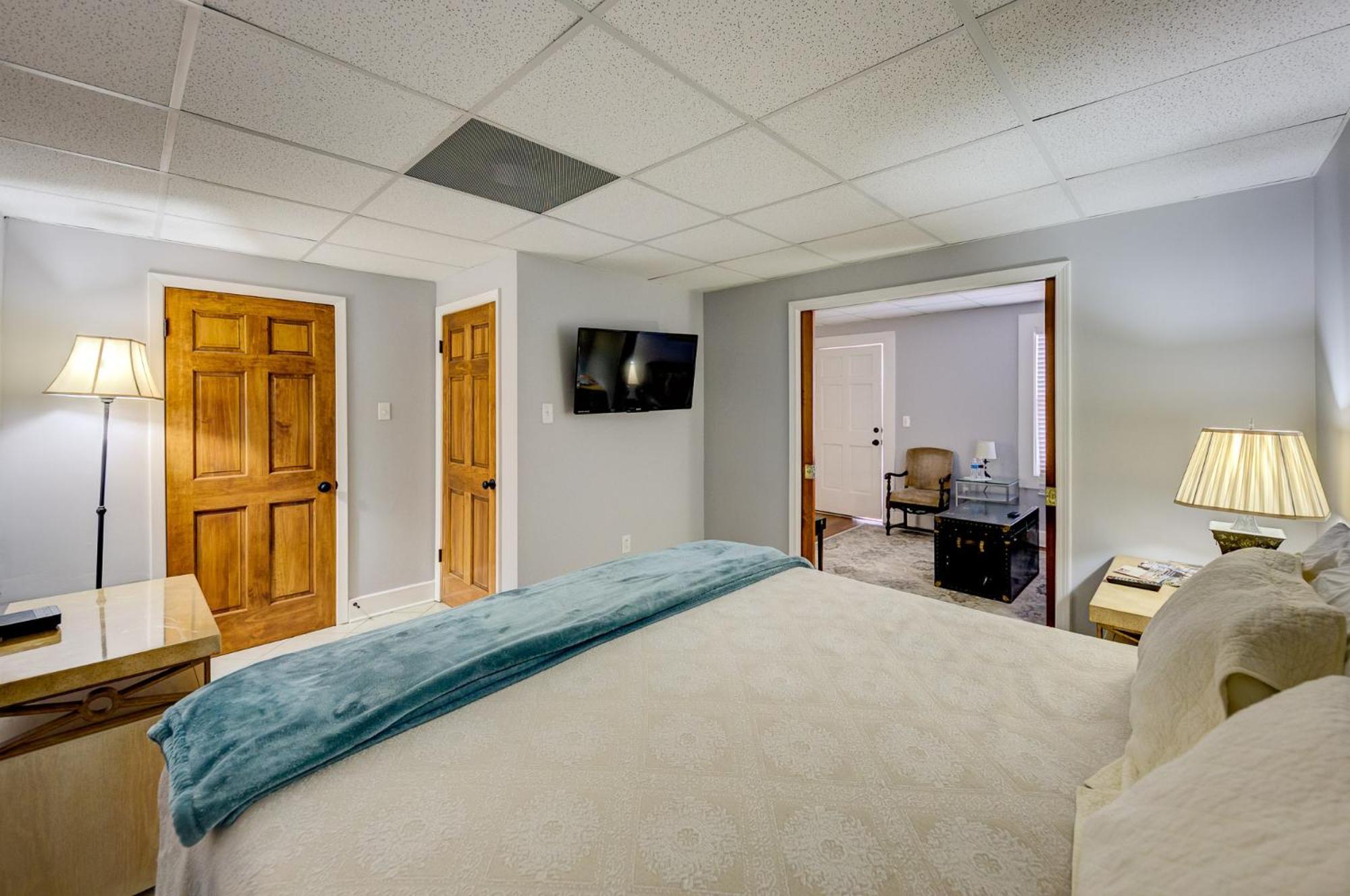 Superior Double or Twin Room with Pool View