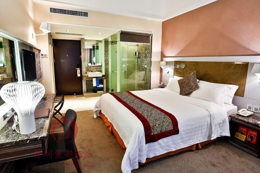 Executive Queen Room