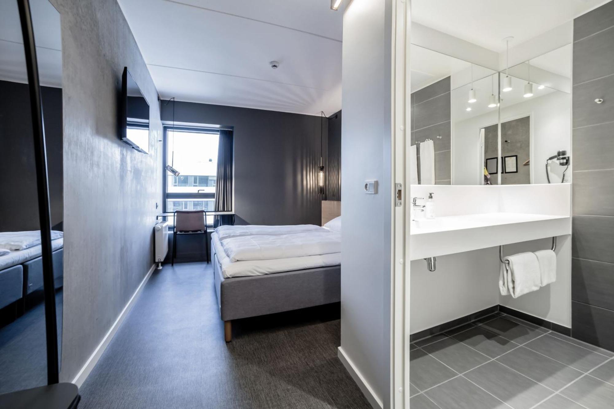 Standard Twin Room,1643202813:JPEG