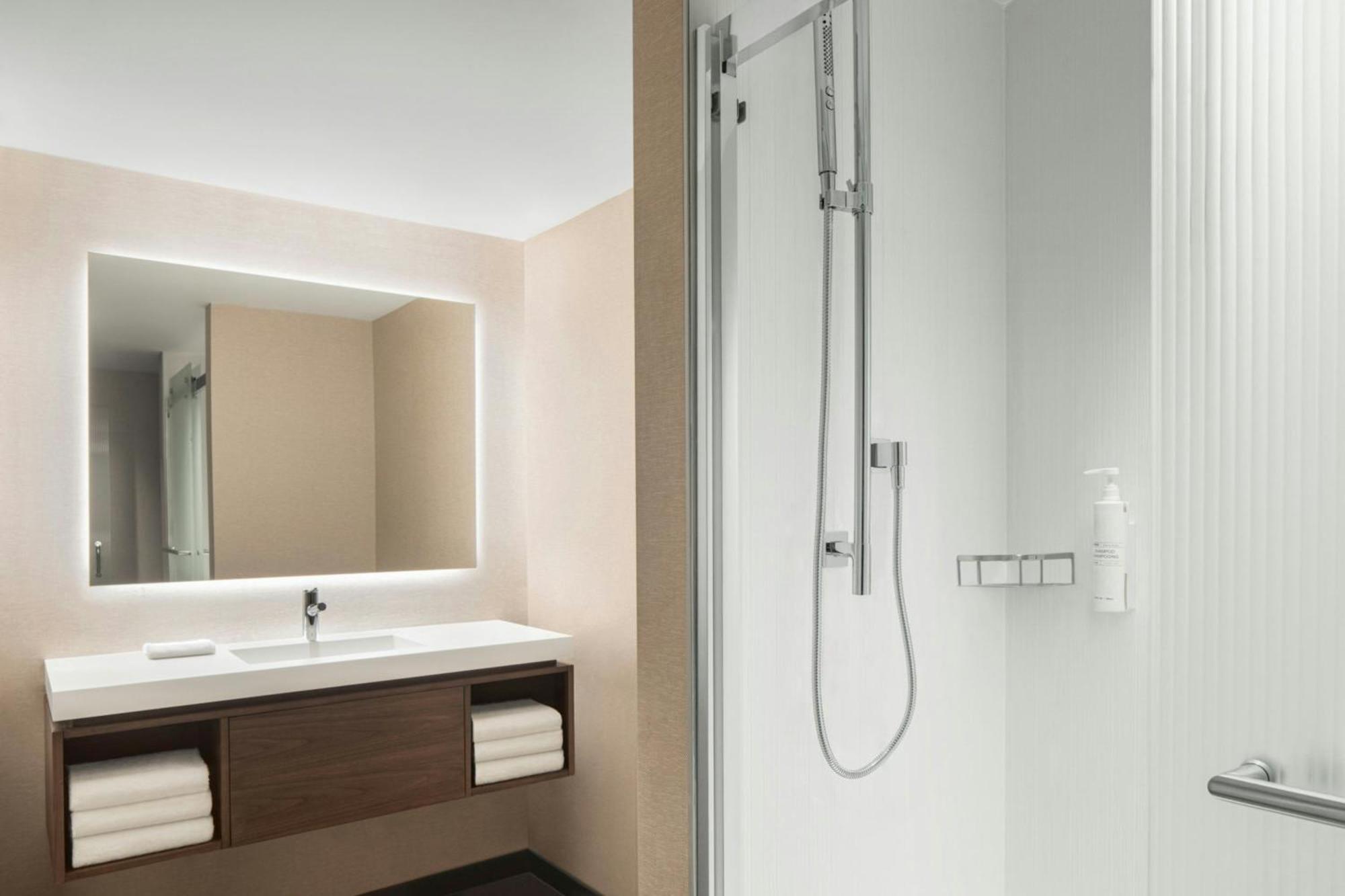 Chambre avec 2 Grands Lits Queen-Size