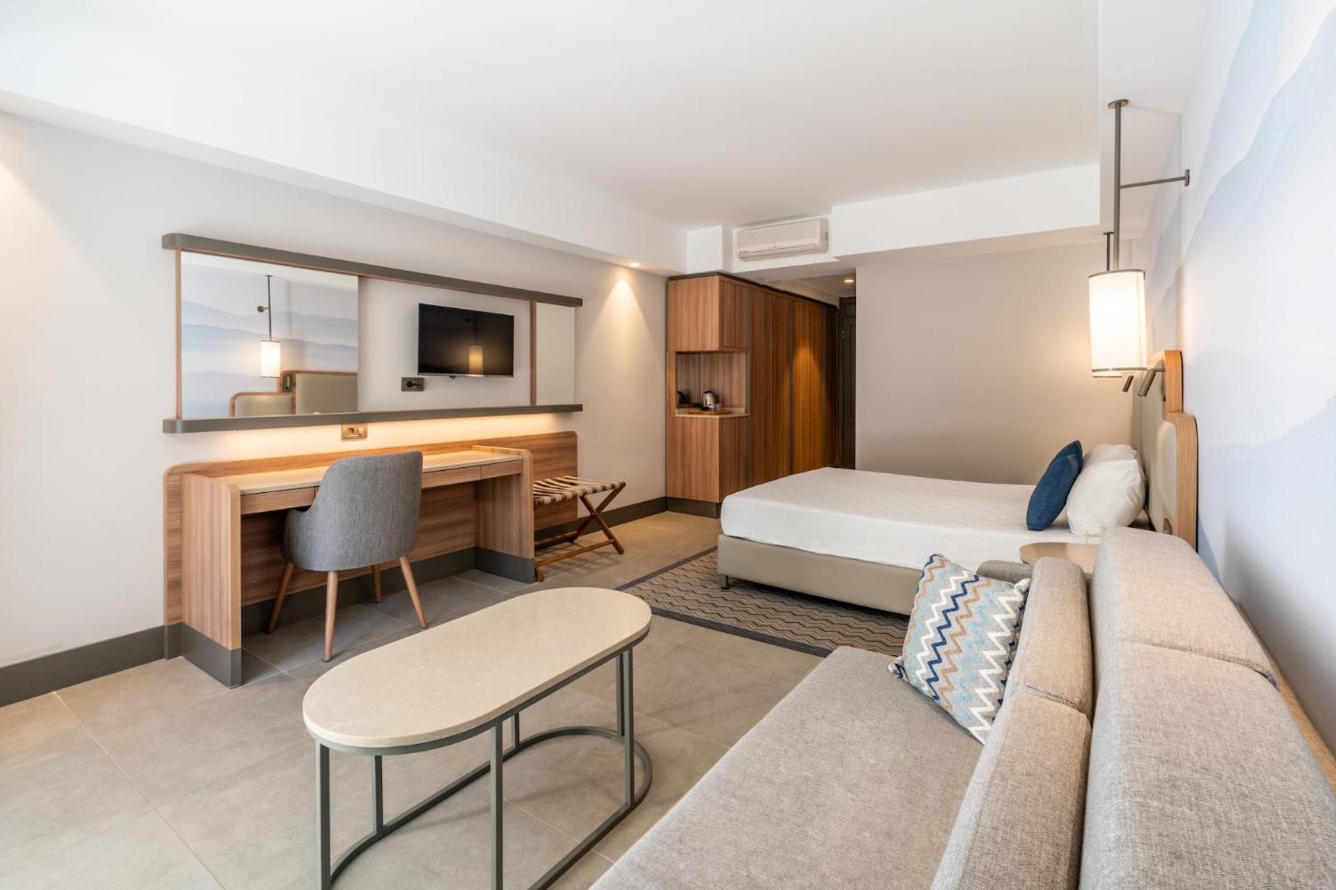 Chambre avec Accès Direct à la Piscine