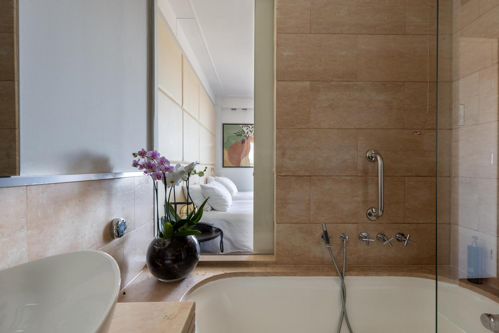 Quarto Executivo com 2 Camas de Solteiro