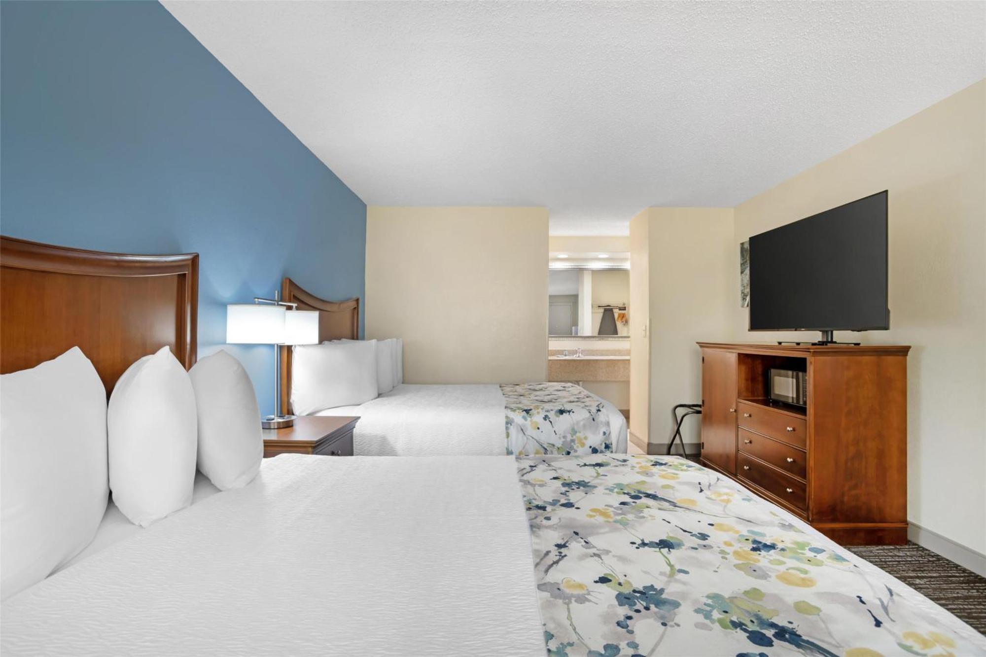 Queen Room with Two Queen Beds - Non-Smoking