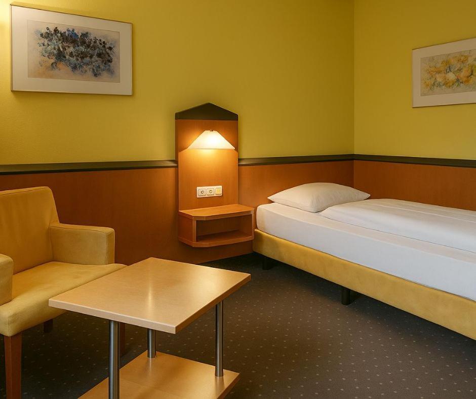 Standard Single Room,1344512075:JPEG
