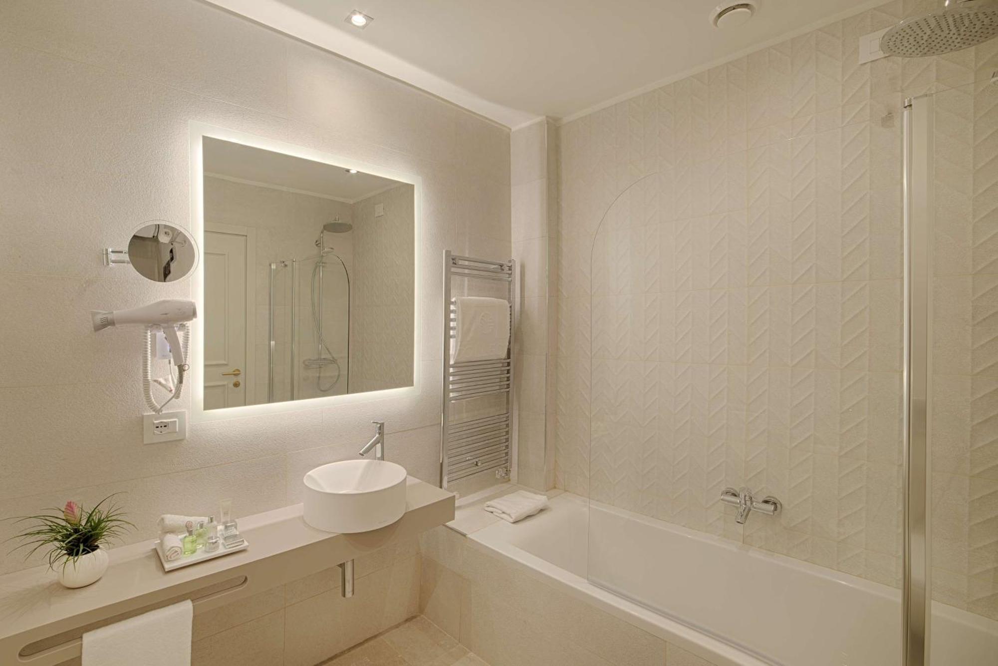Quarto Superior com 2 Camas de Solteiro e Vista