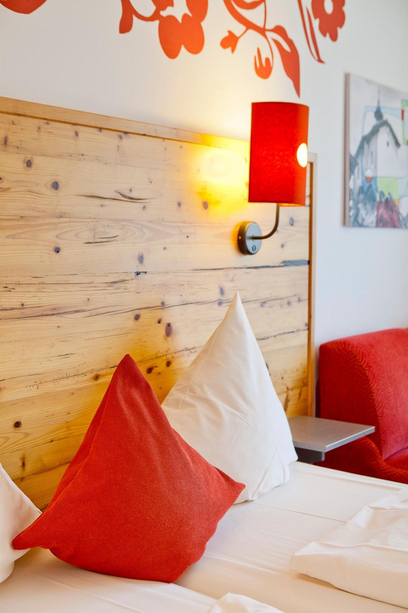 Double Room with Mountain View & Balcony