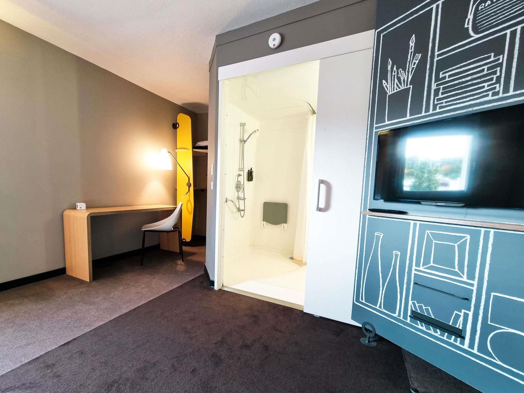 Premium Room with Double Bed,1730038188:JPEG