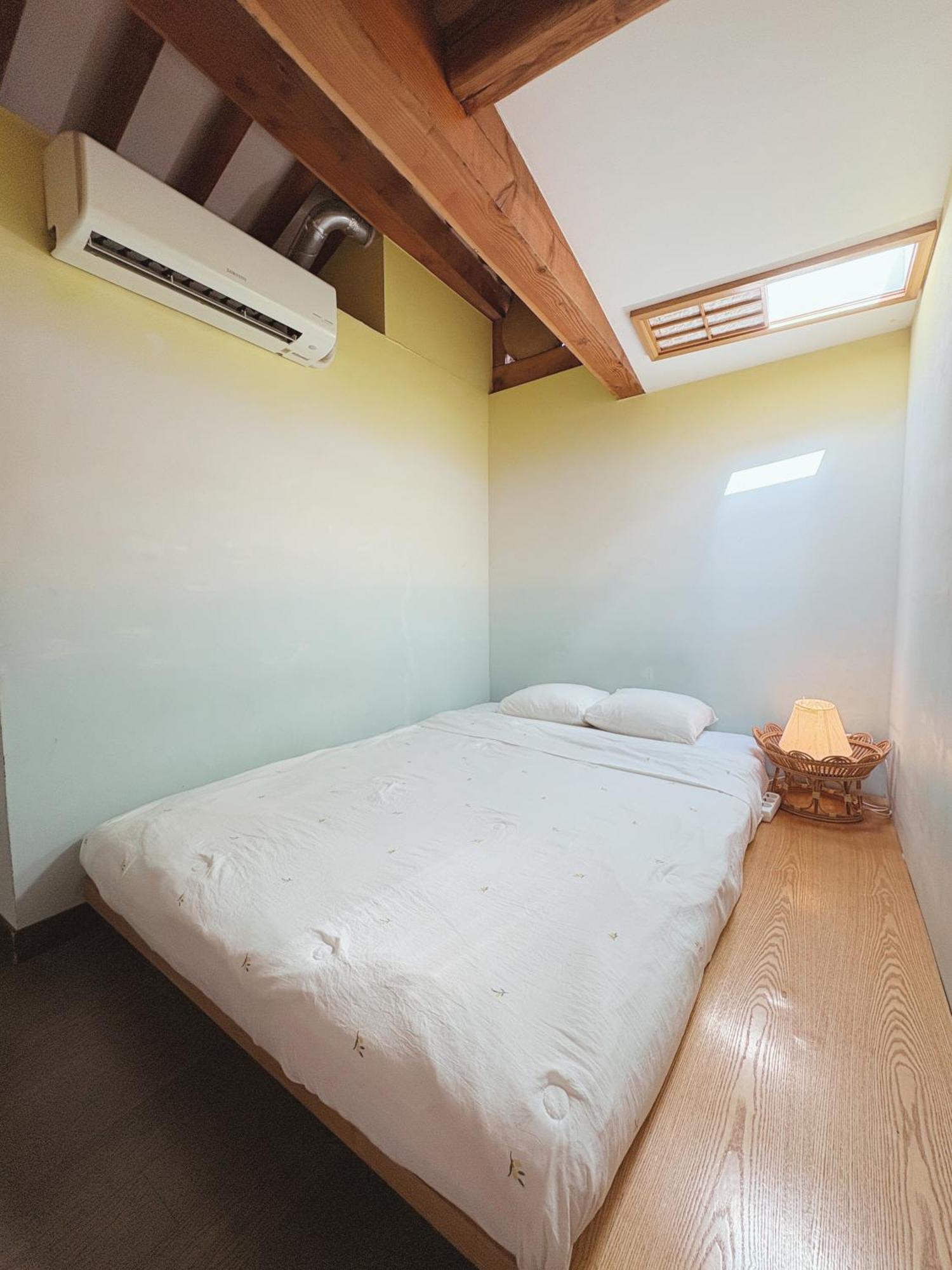 Lovely Room 4