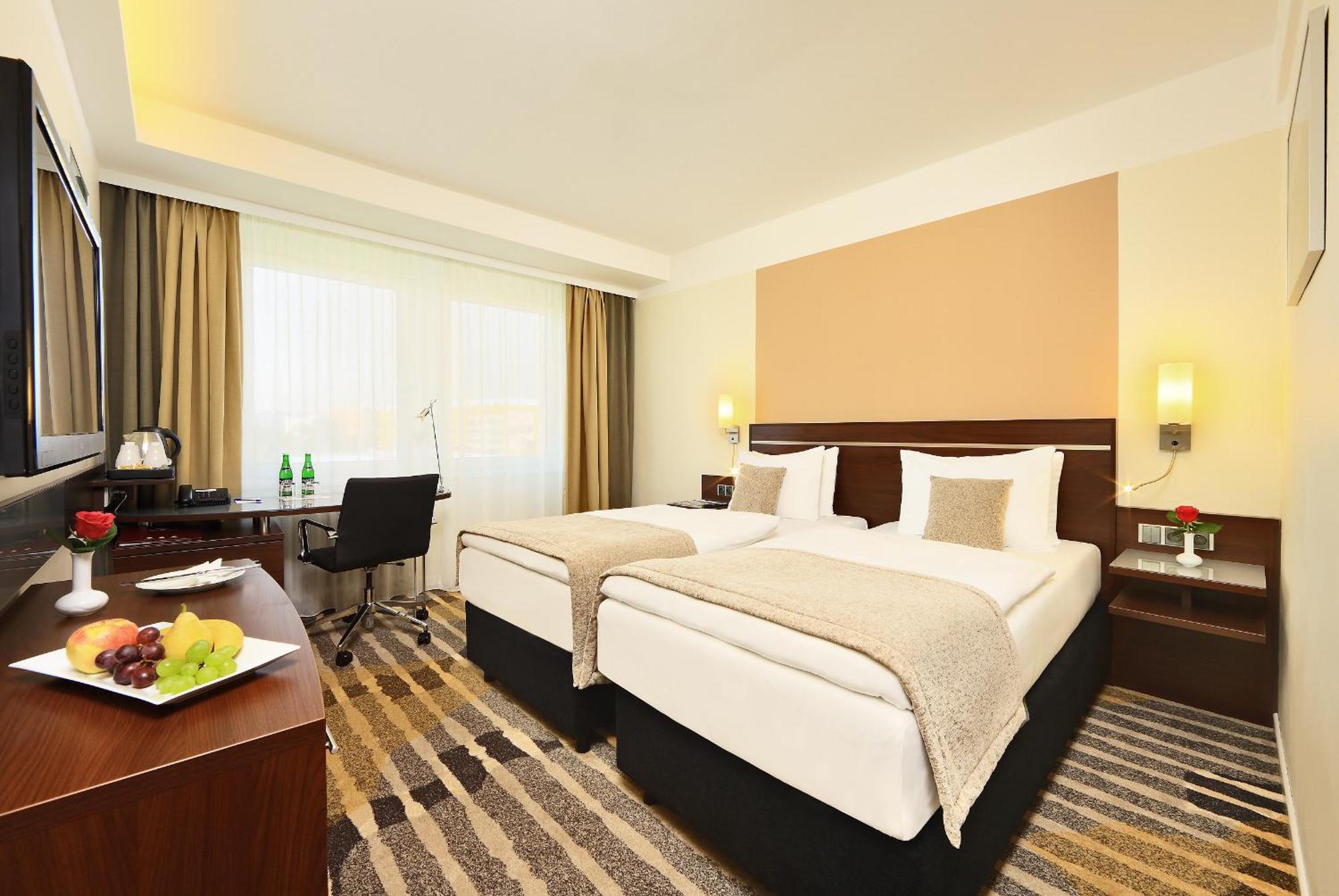 Quarto Executivo com Cama de Casal ou 2 de Solteiro
