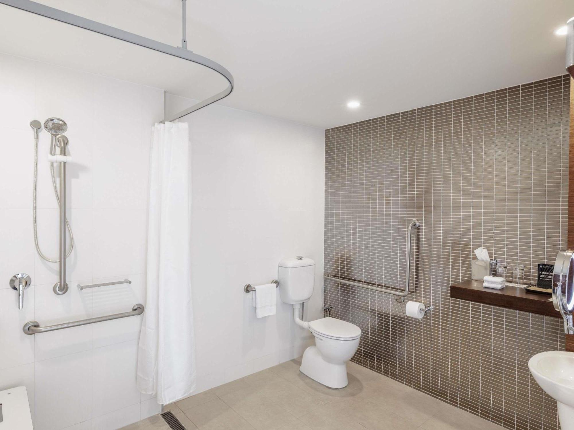 Habitación Superior con cama extragrande - Adaptada para personas de movilidad reducida