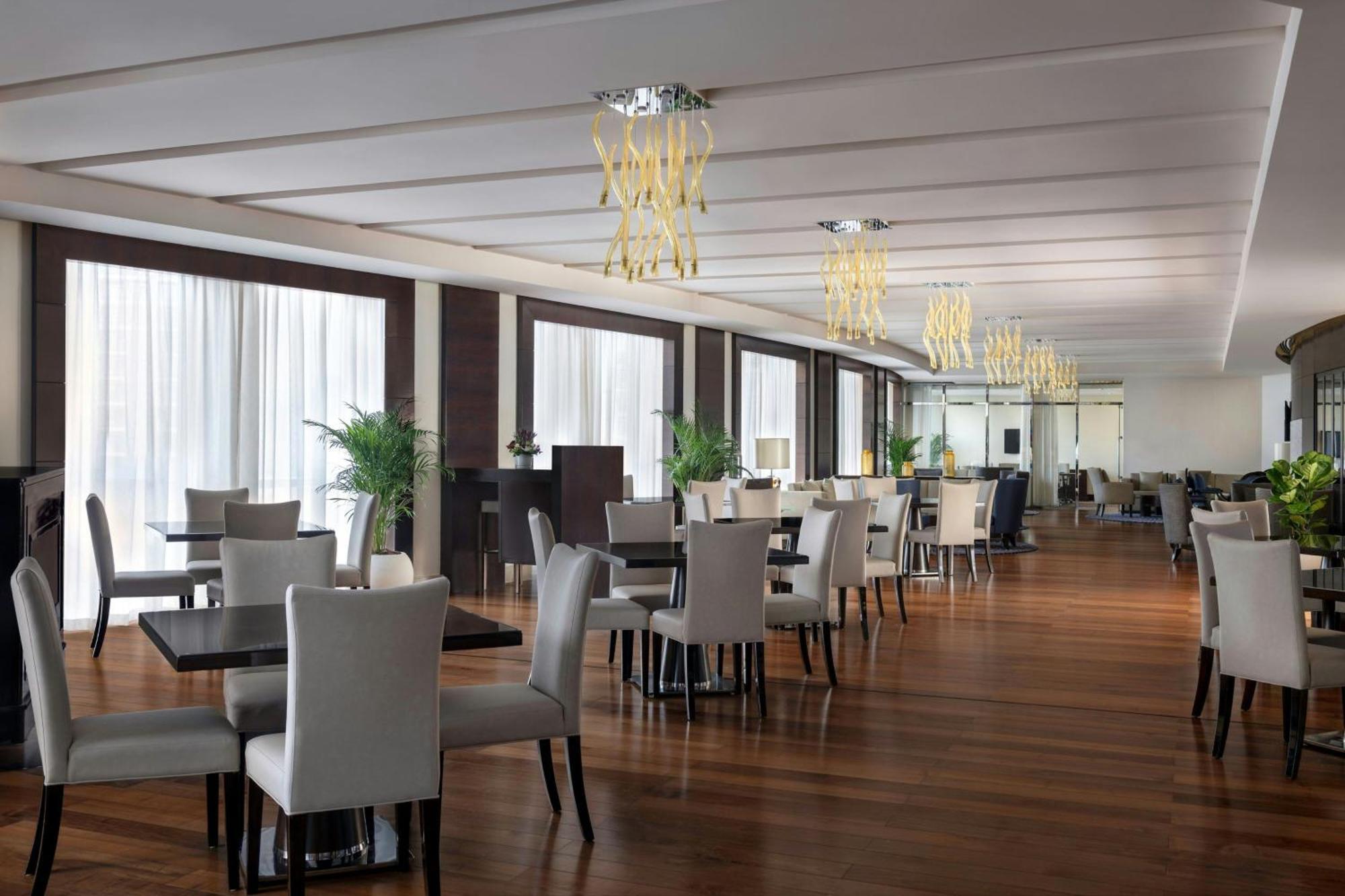 Executive King Room – Lounge Access