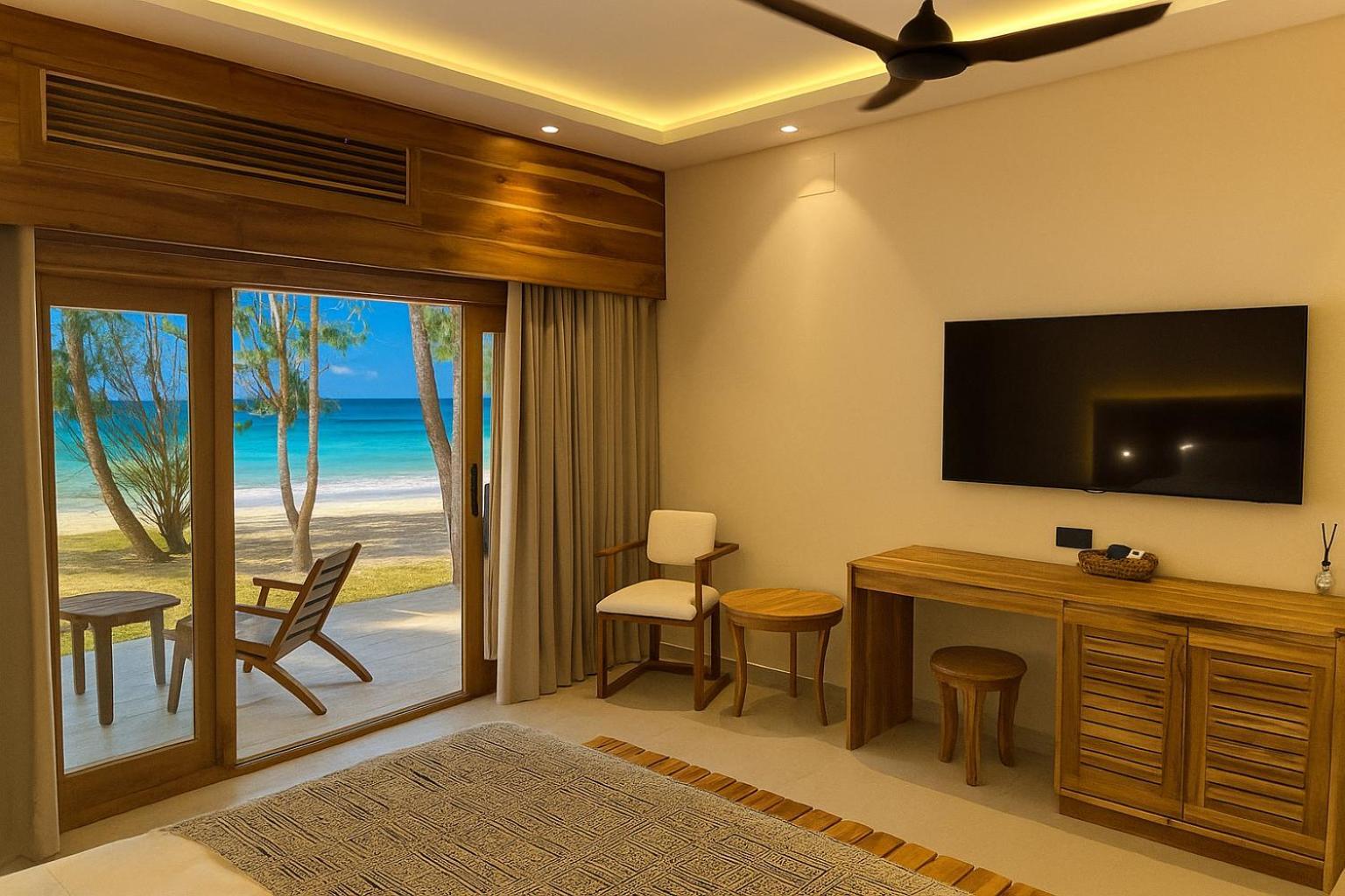 Deluxe, King or Twin Bed, Front Ocean View,1743891989:JPEG