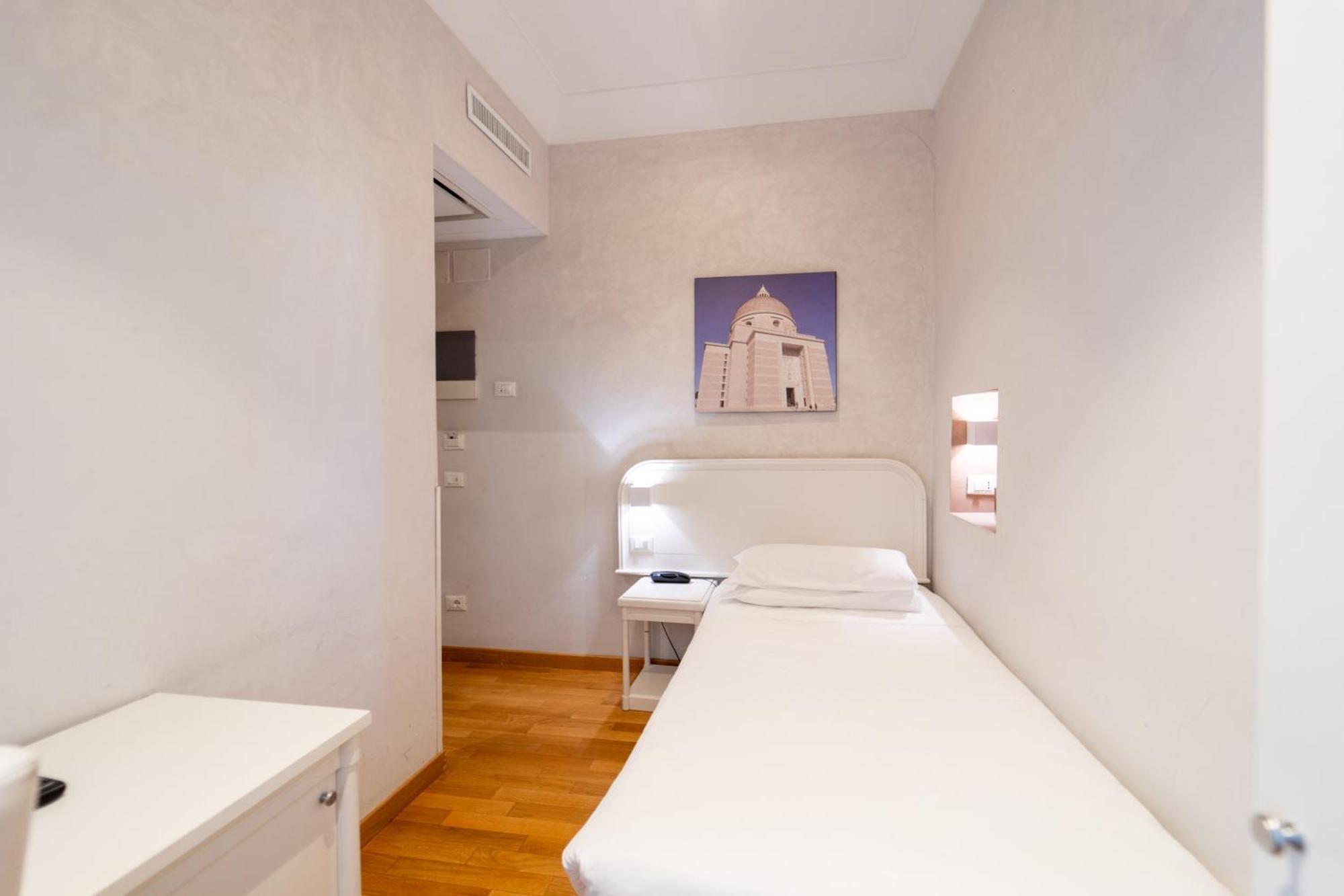 Economy Single Room