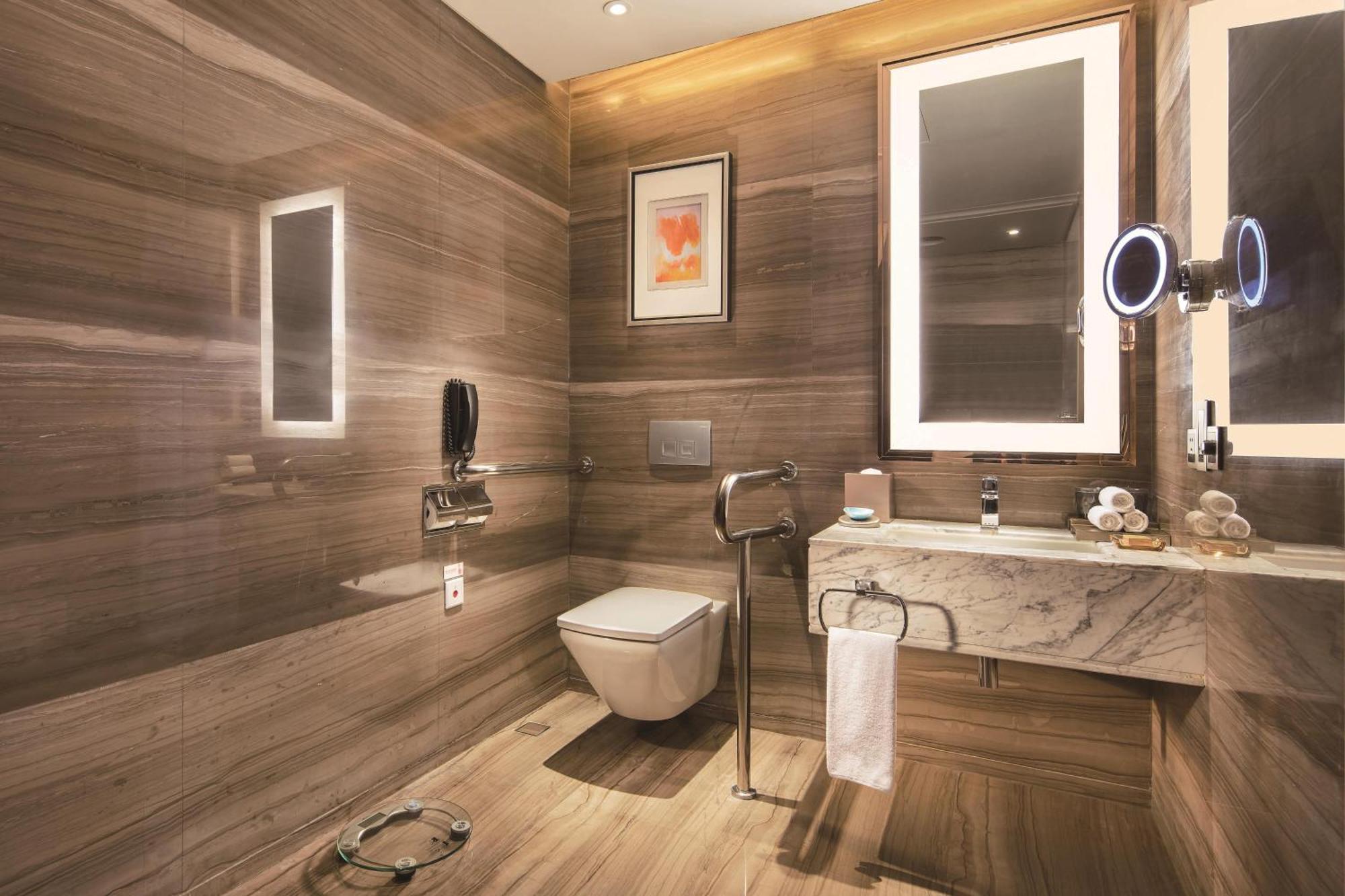 King Room - Mobility Accessible