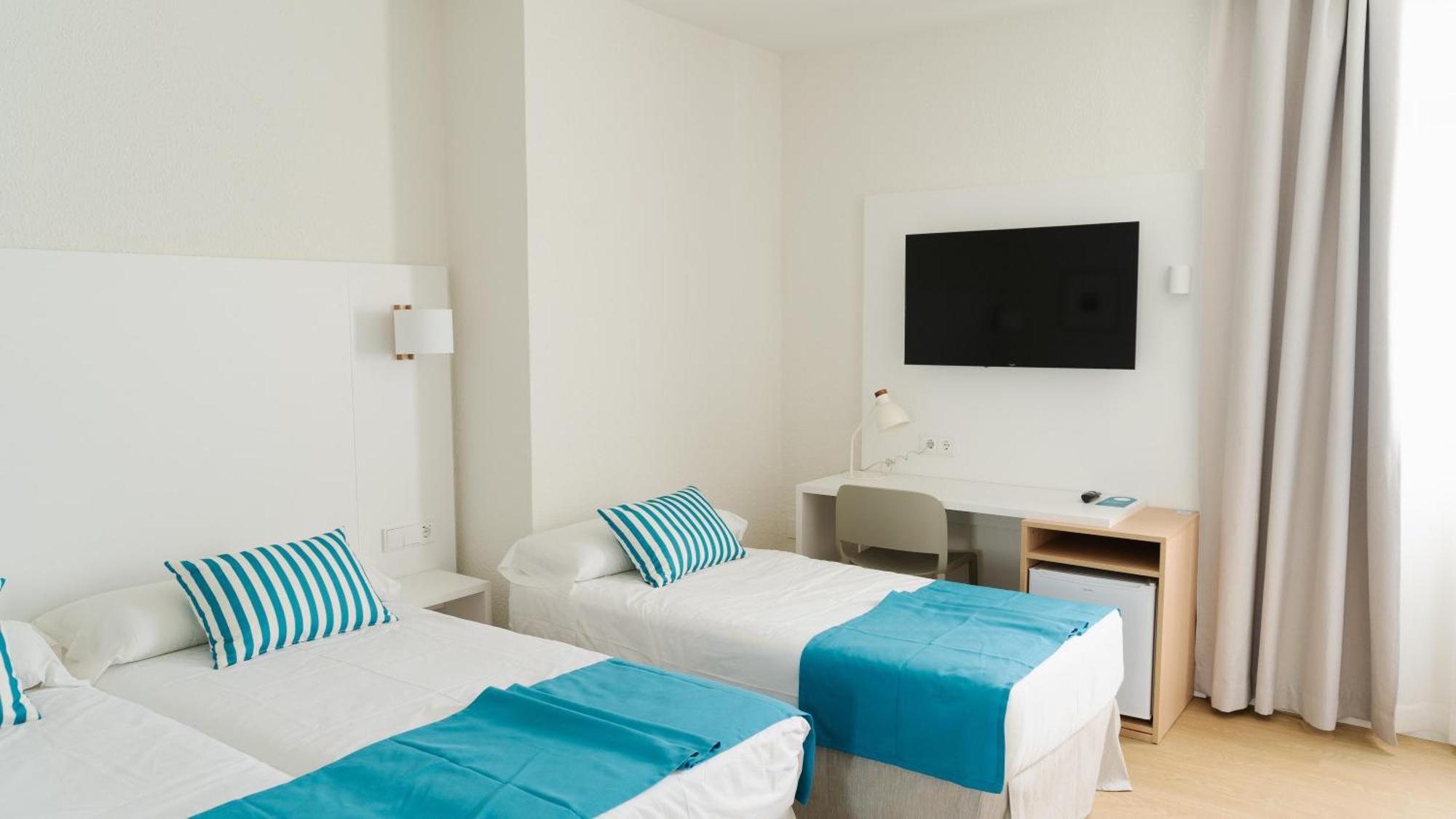 Quarto Quádruplo (2 Adultos + 2 Crianças)