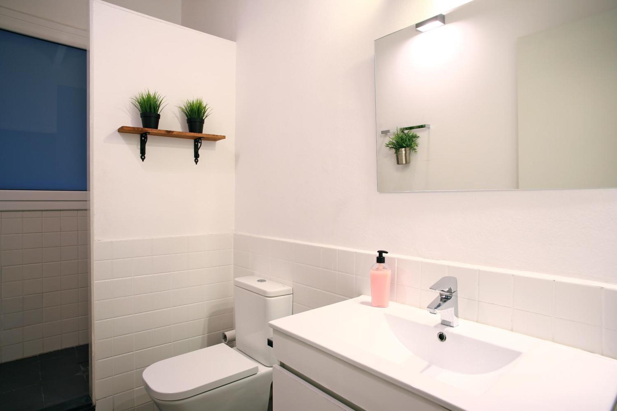 Fünfbettzimmer mit Gemeinschaftsbad