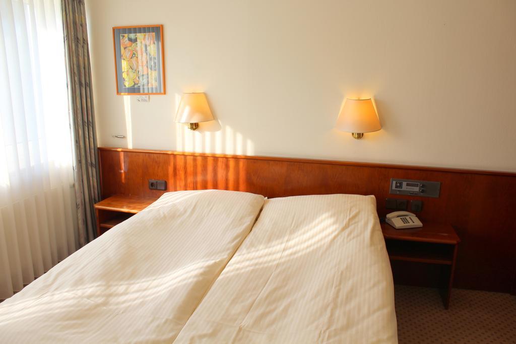 Double or Twin Room,258049025:JPEG