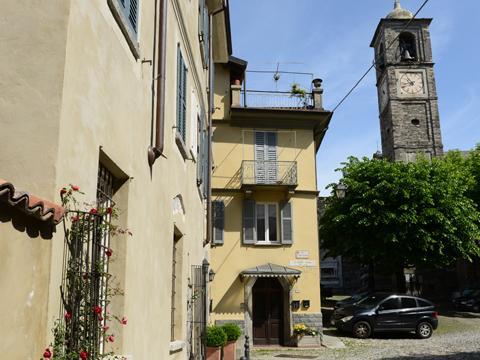 Apartamento de 2 Quartos com Varanda