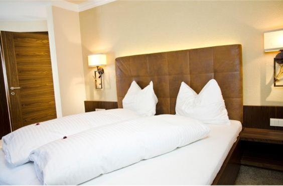 Double Room with Balcony,115256102:JPEG