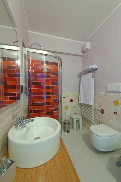 Double or Twin Room with Sea View