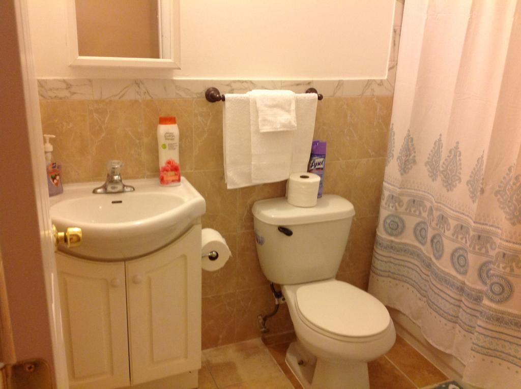 King Room with Shared Bathroom,395009271:JPEG