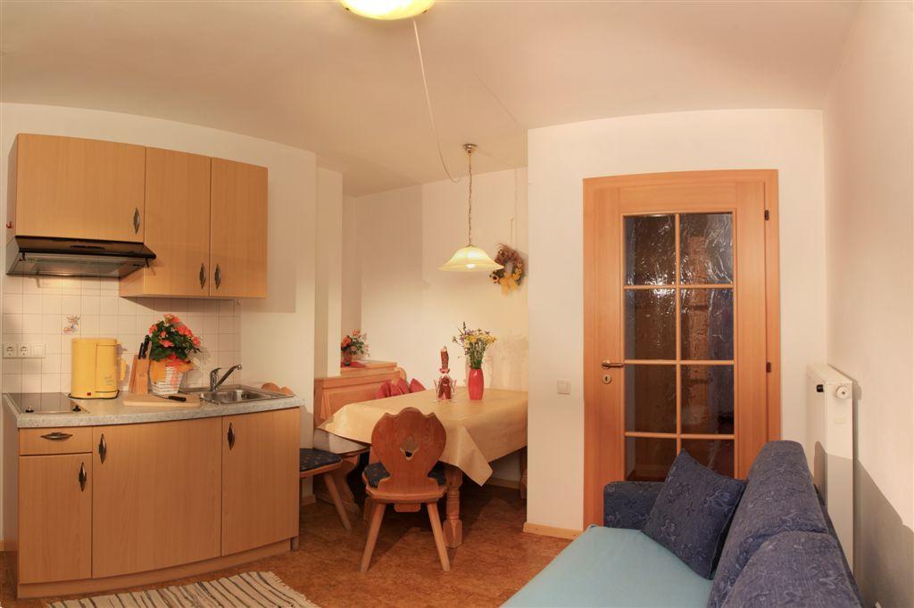 Apartment mit Balkon