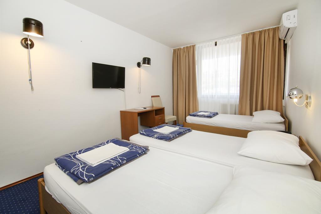 Quarto Duplo ou Twin Standard com Varanda e Vista Mar