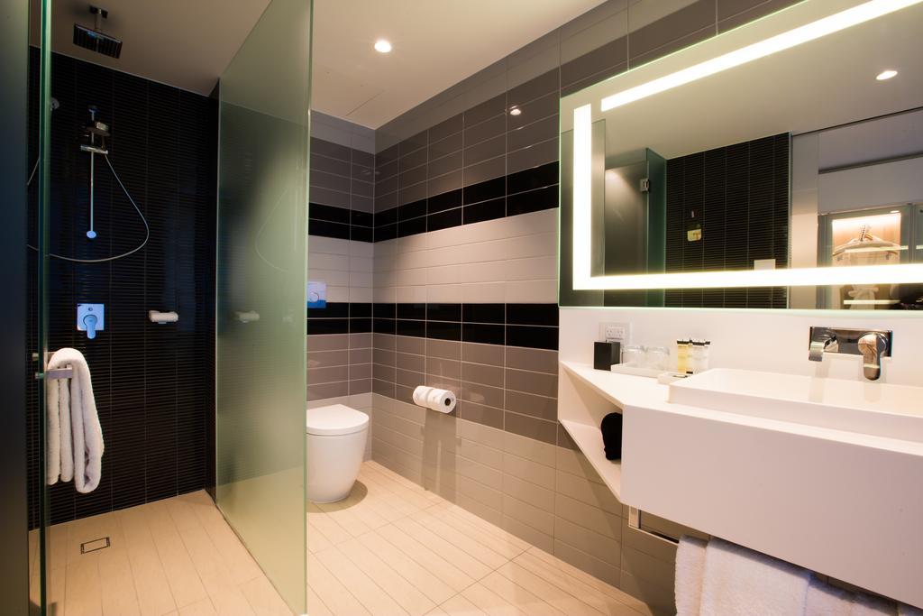Deluxe Executive King Room Accessible