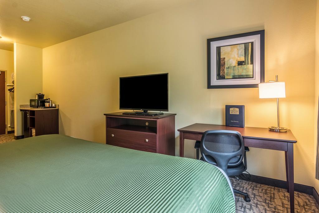 King Suite with Spa Bath