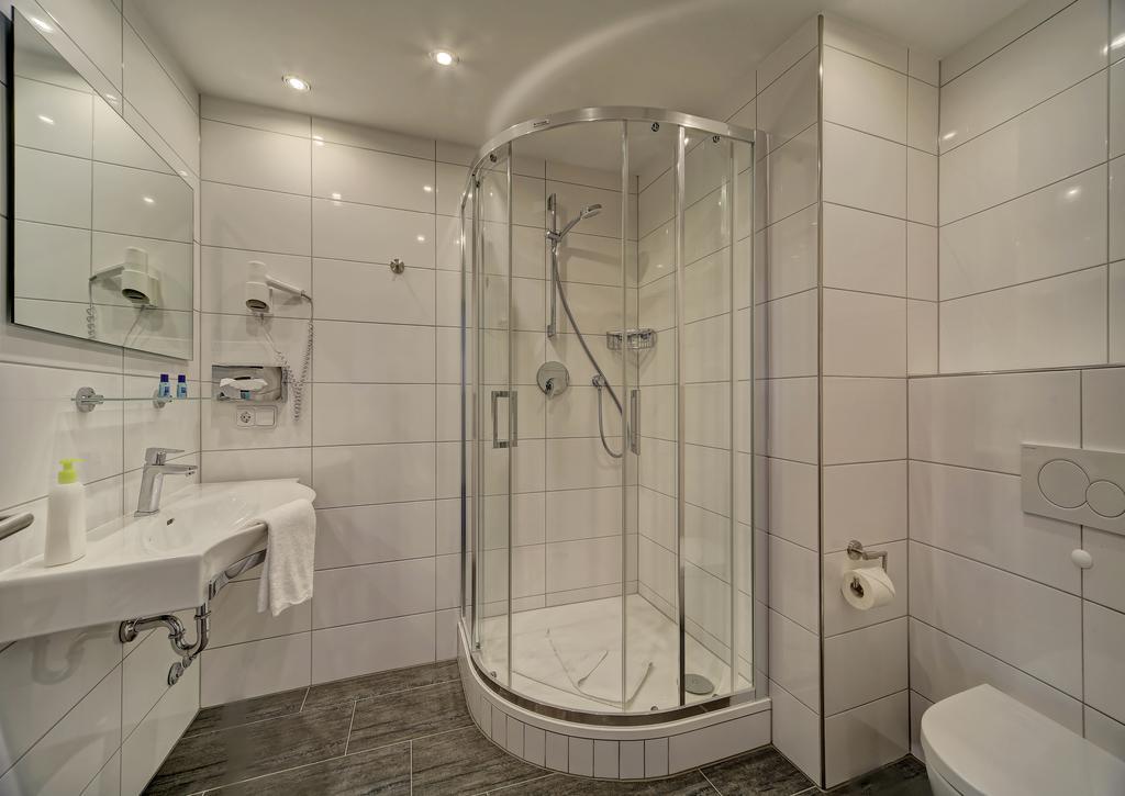 Einzelzimmer mit Balkon