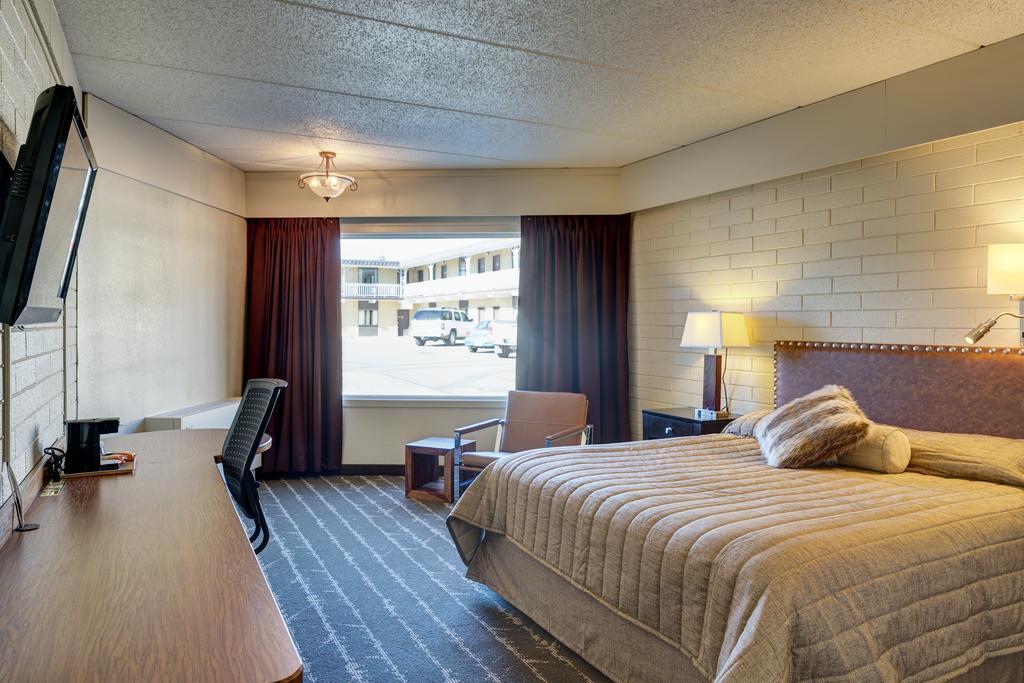 Business King Room
