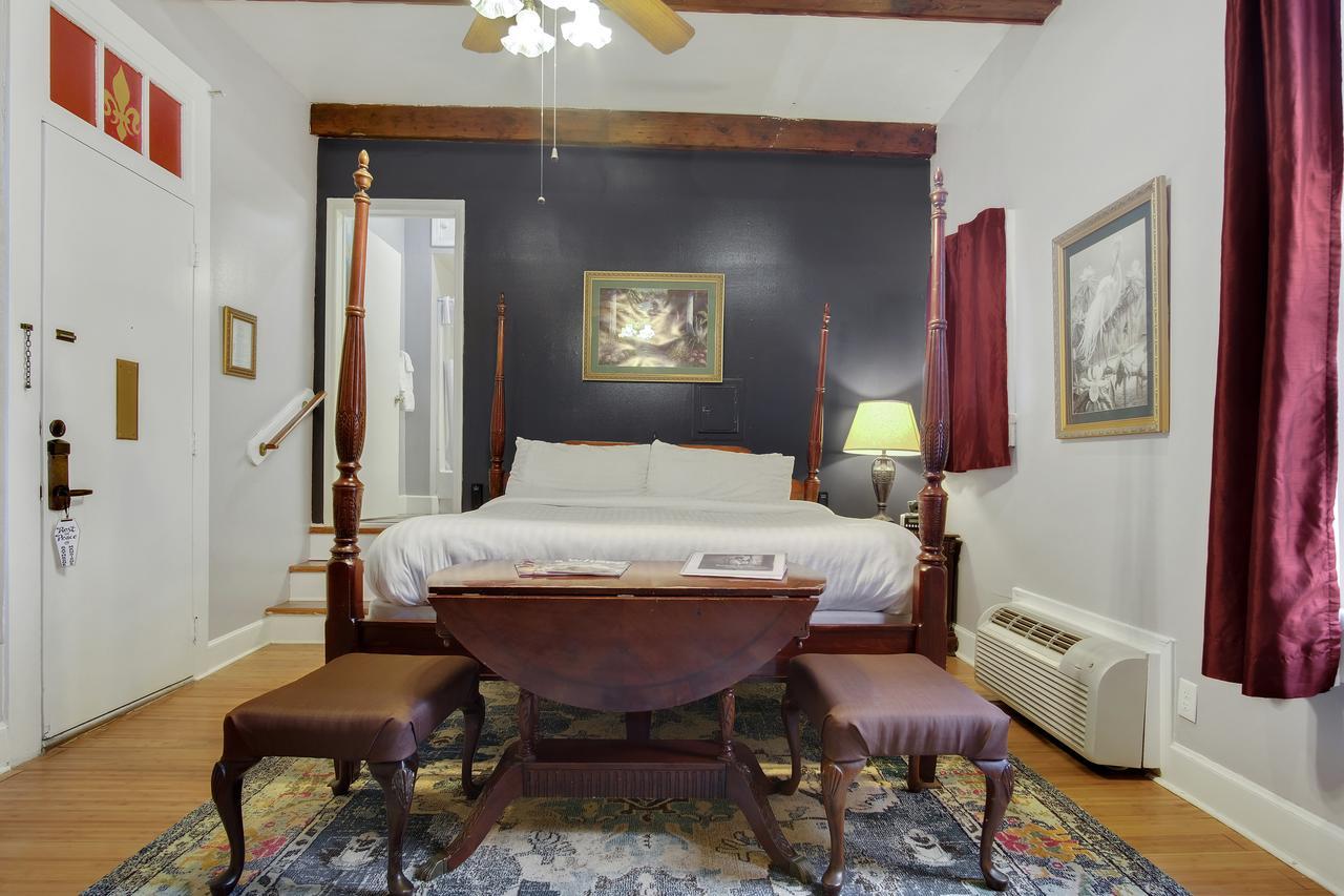 Standard Zimmer mit Kingsize-Bett