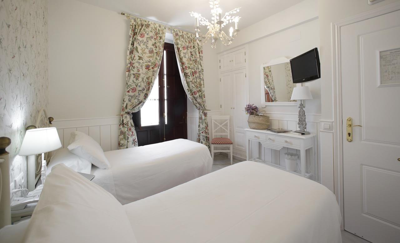 Standard Double or Twin Room,666063636:JPEG