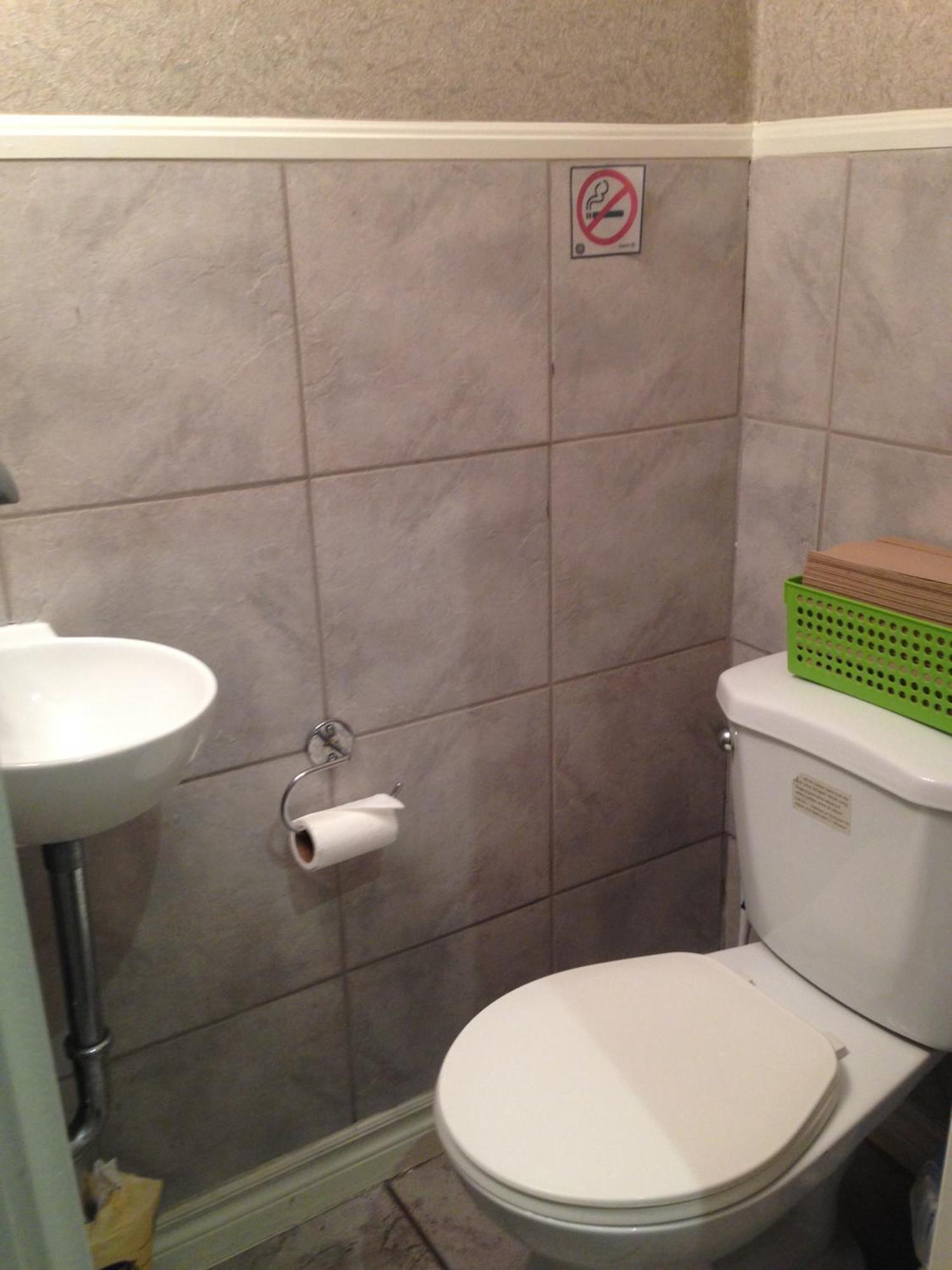 Chambre Basique avec Lit Double et Salle de Bains Commune