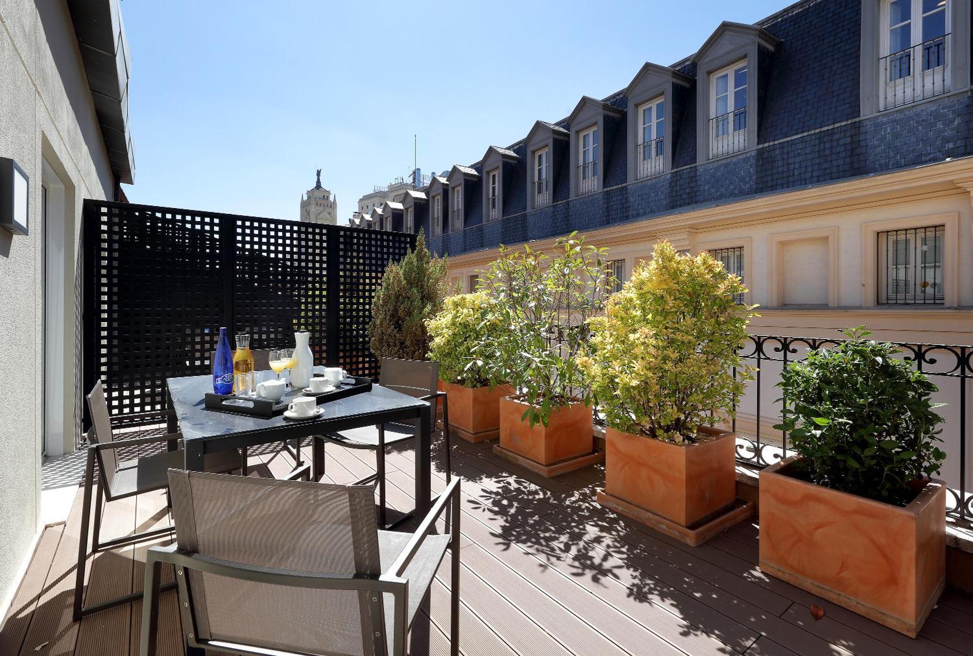 Deluxe Double Room with Terrace