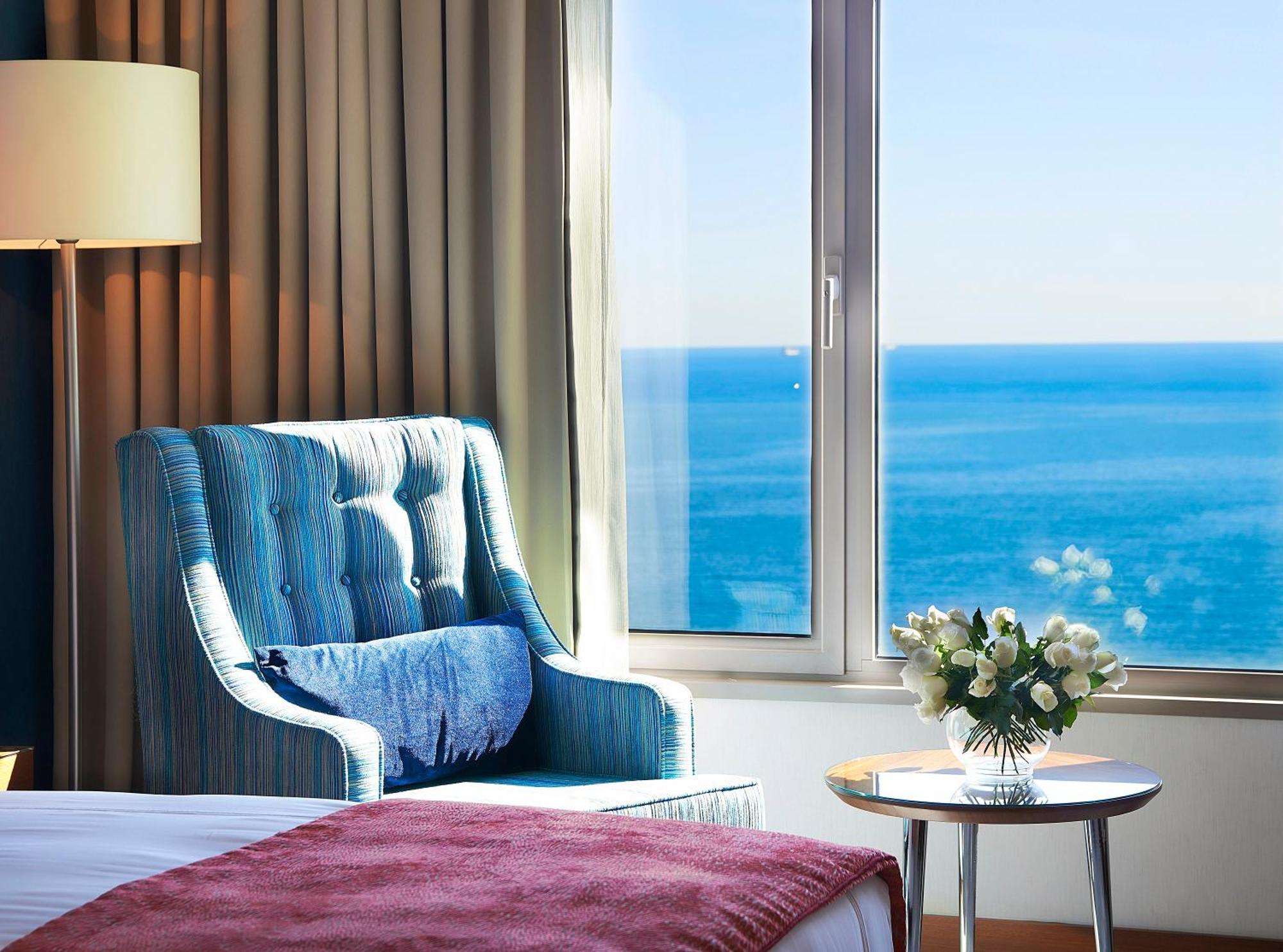 Chambre Lit King-Size Supérieure - Vue sur Mer