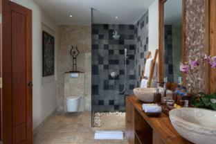 Oferta Especial - Quarto Deluxe com Cama de Casal ou 2 de Solteiro