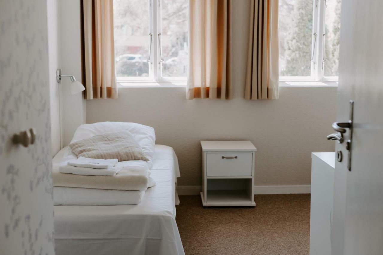 Single Room,789313401:JPEG