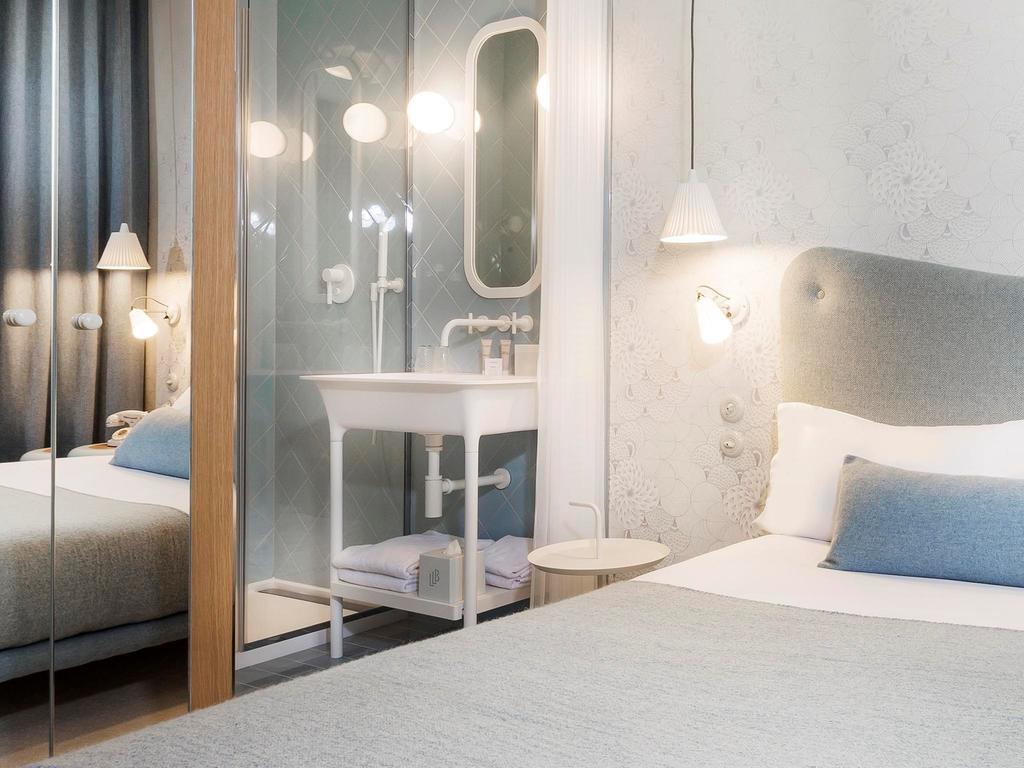 Chambre Simple Classique avec Grand Lit