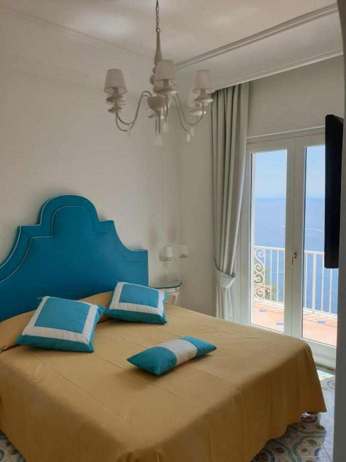 Double or Twin Room Sea View,932452870:JPEG