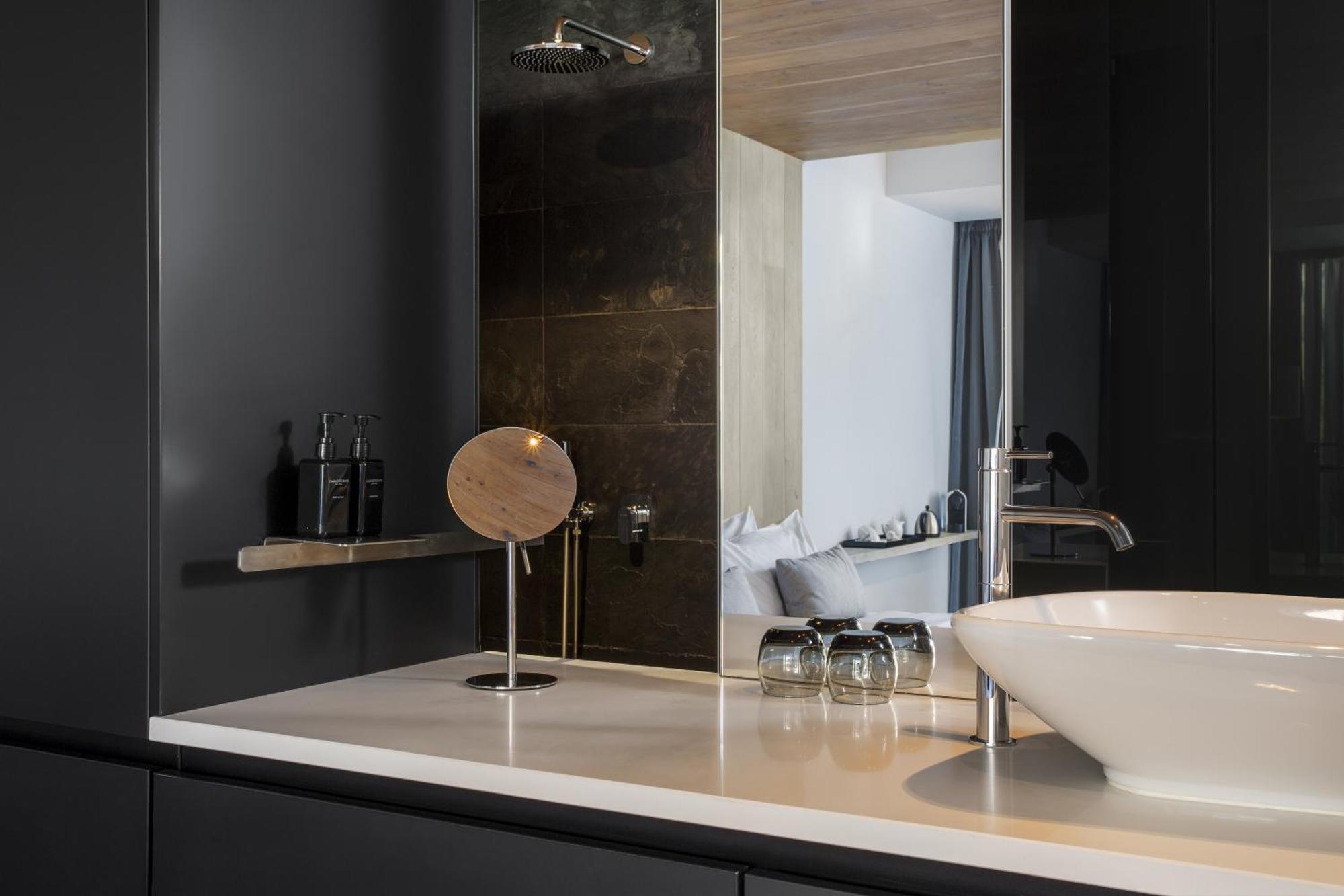 Luxe Tweepersoonskamer met Uitzicht op Zee