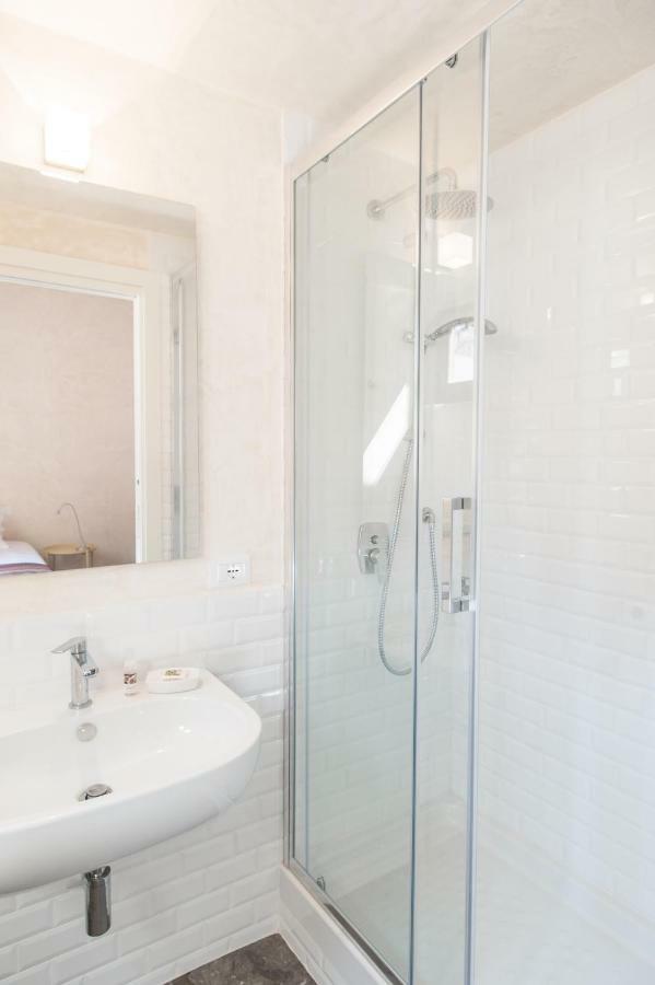Single Room Private Bathroom,1726551265:JPEG